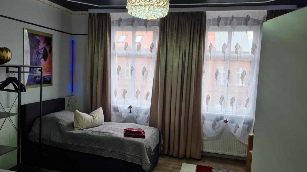 Best-Preis -Gold Suite- Mit Netflix, Self-Check-In, Ebike Ladestation, Fahrradraum, Wlan, Netflix Und Massagesessel - Direkt Am Elberadweg Im Herzen Von Wittenberge Zewnętrze zdjęcie