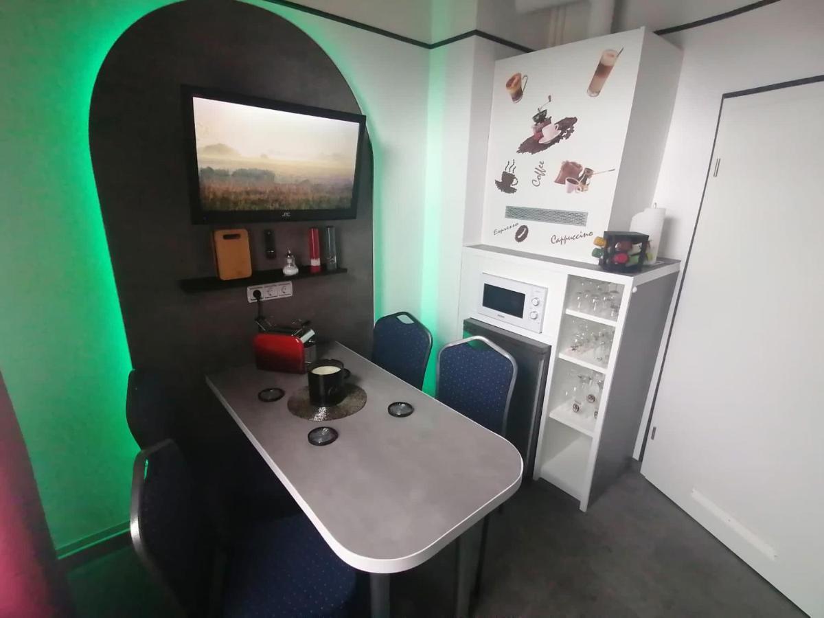 Best-Preis -Gold Suite- Mit Netflix, Self-Check-In, Ebike Ladestation, Fahrradraum, Wlan, Netflix Und Massagesessel - Direkt Am Elberadweg Im Herzen Von Wittenberge Zewnętrze zdjęcie